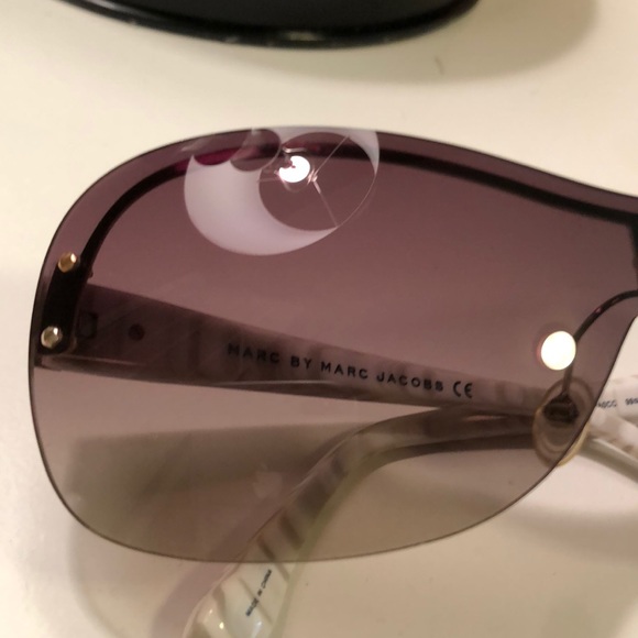 Sunglasses Marc by Marc Jacobs - Picture 8 of 8